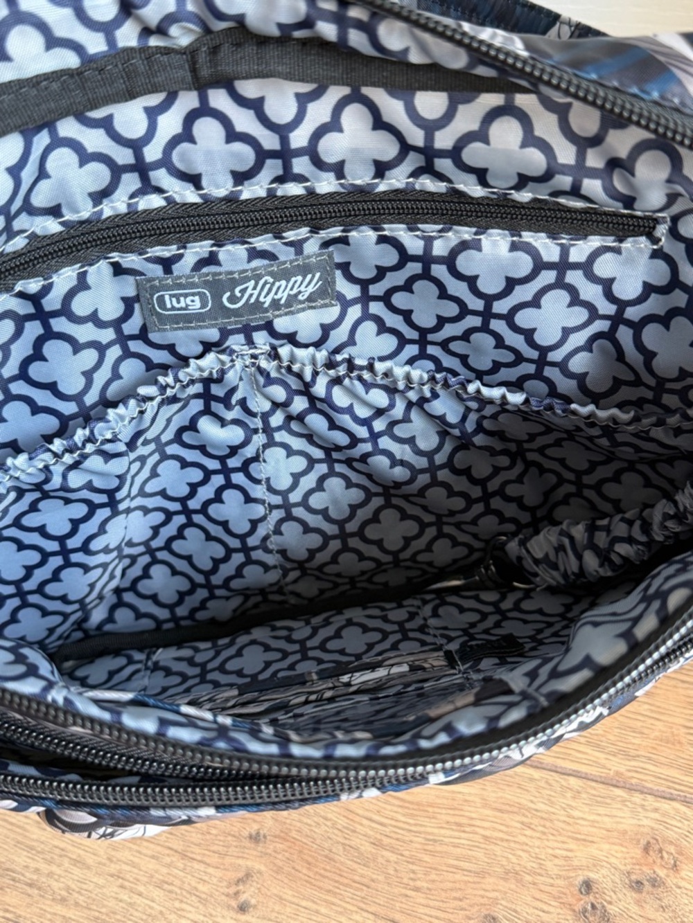 Lug Lily Navy Blue Hippy 2 Limited Edition Crossbody Bag – NWOT, RFID Protection - Picture 5 of 13